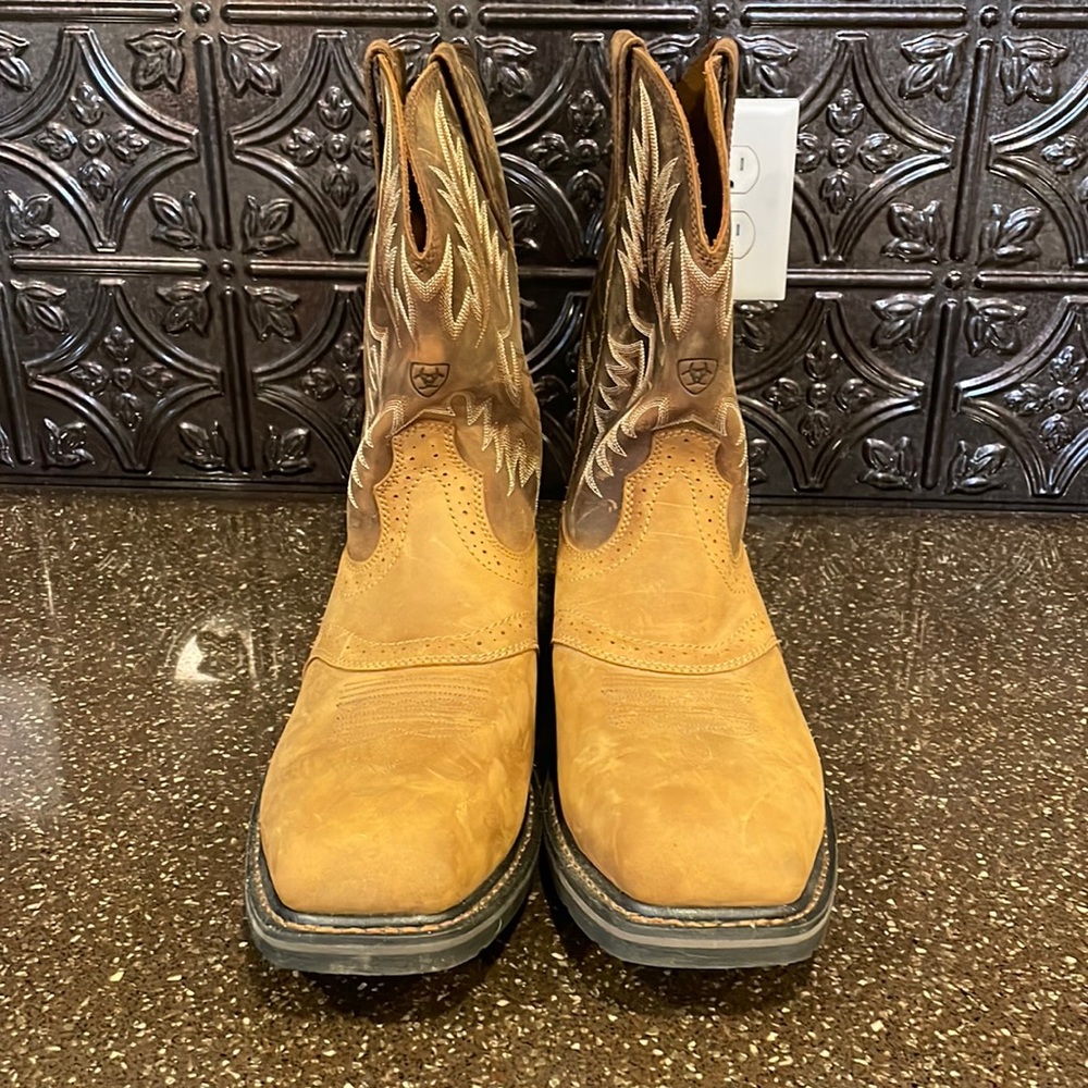 Ariat Sierra